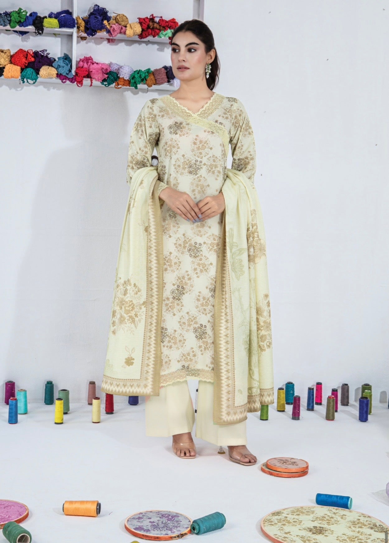Embroidered Dhanak Suit 3pc
