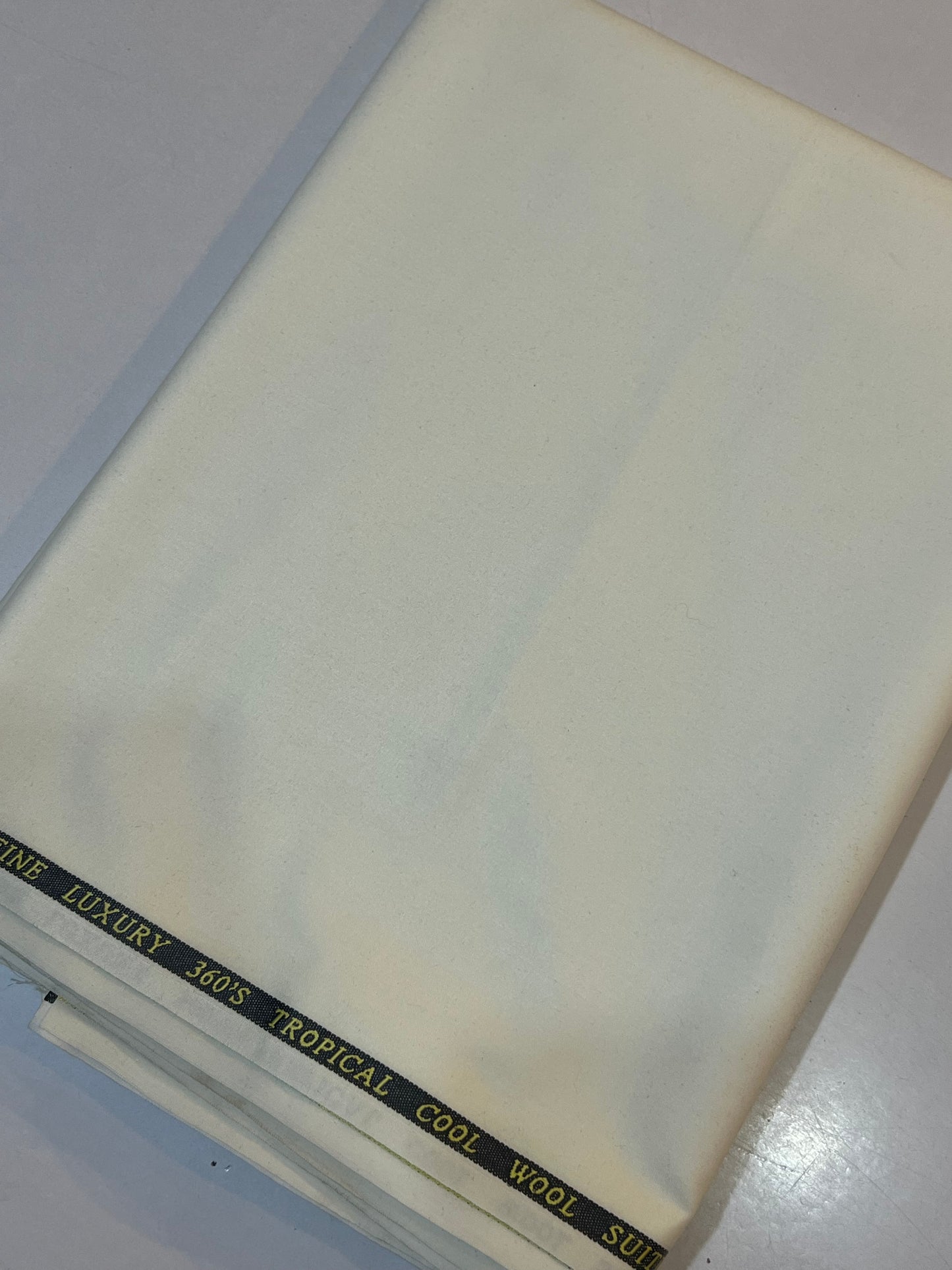 Special Italian Suiting Off-White