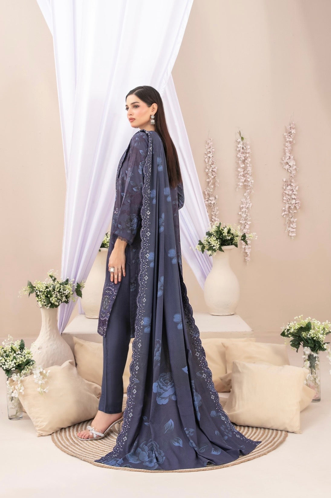 Embroidered Chikankari Suit 3pc