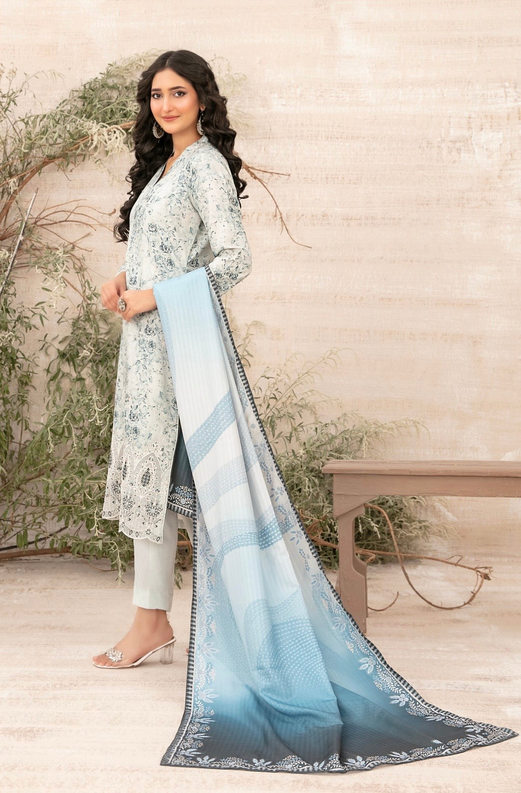 Luxury Zarri Chikankari Suit 3pc
