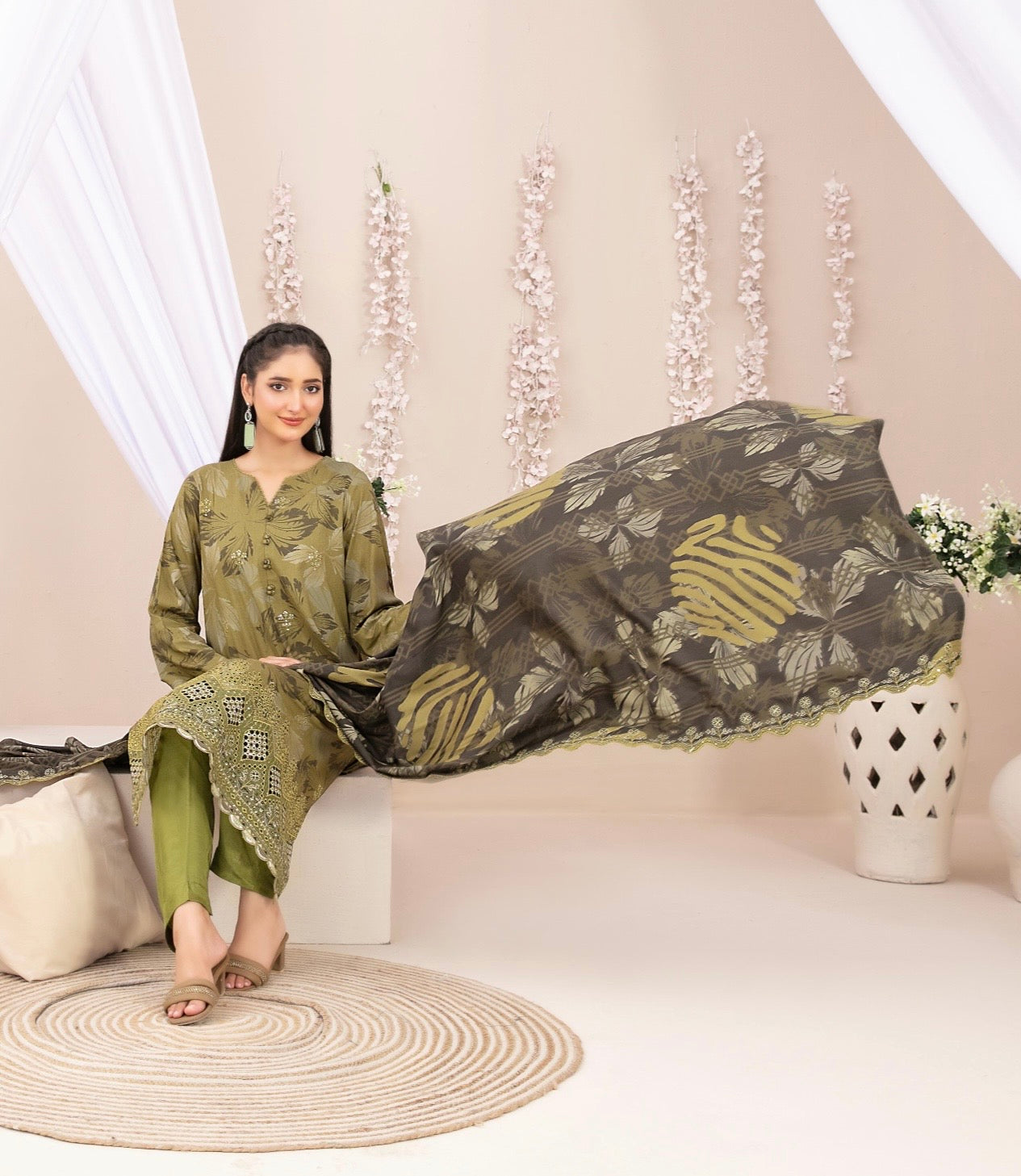 Embroidered Chikankari Suit 3pc