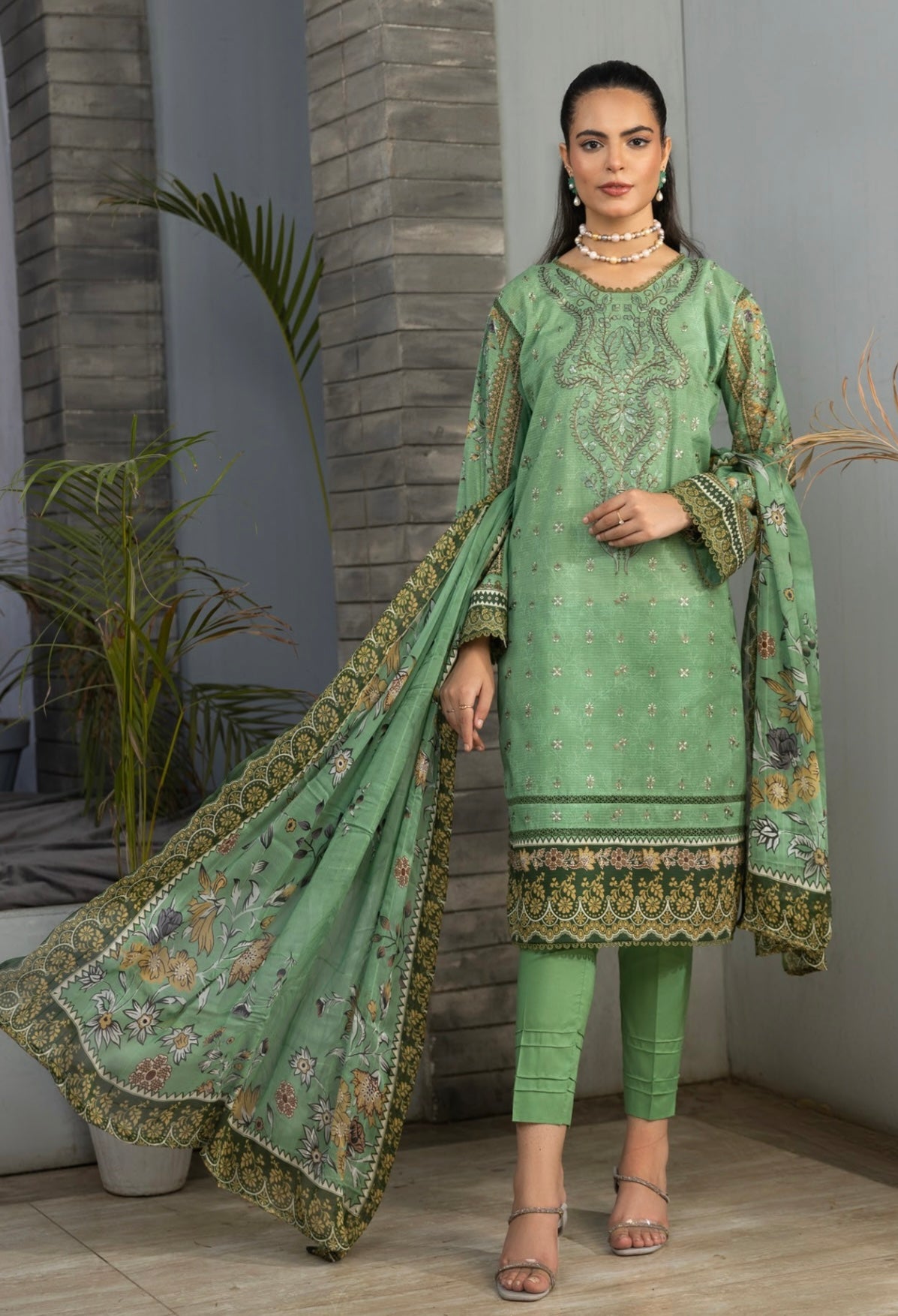 Embroidered Lawn 3pc