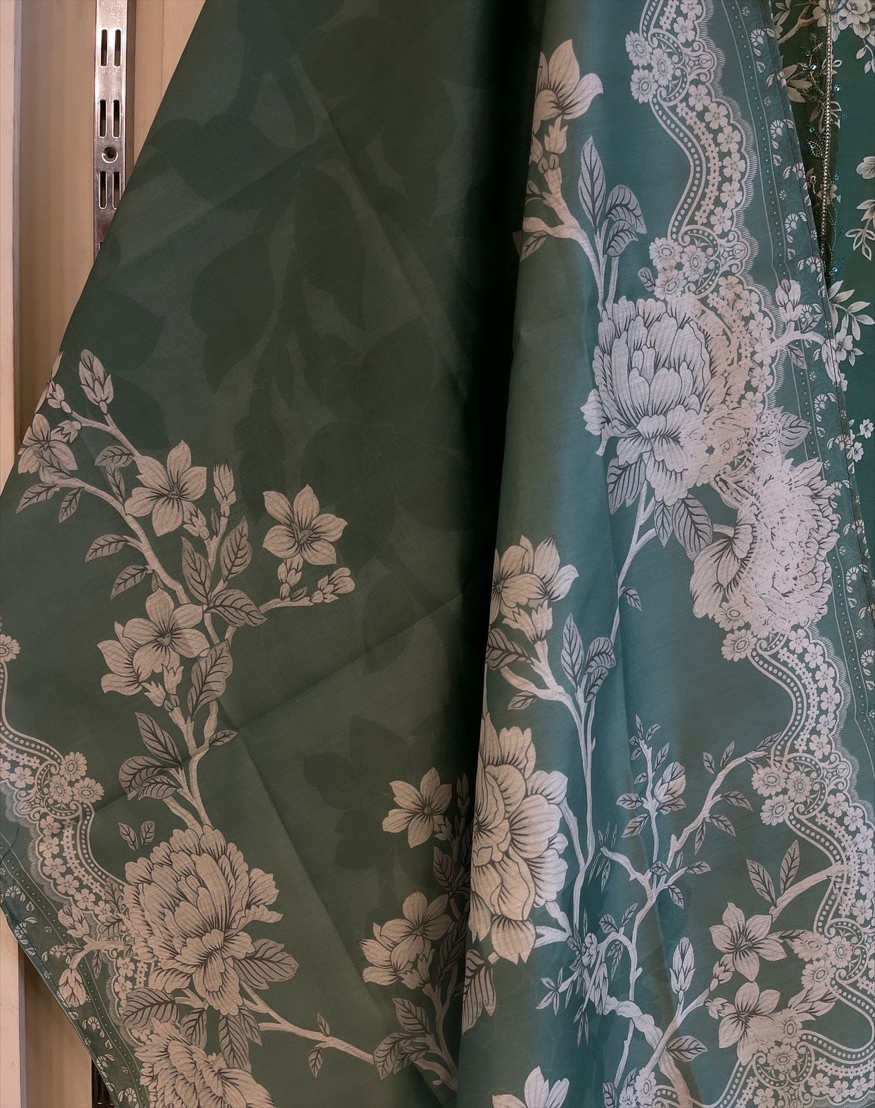 Luxury Embroidered 3pc Suit