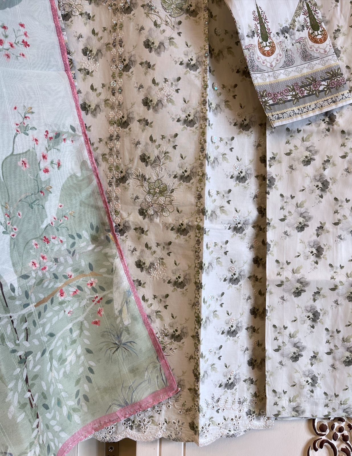 Luxury Embroidered 3pc Suit