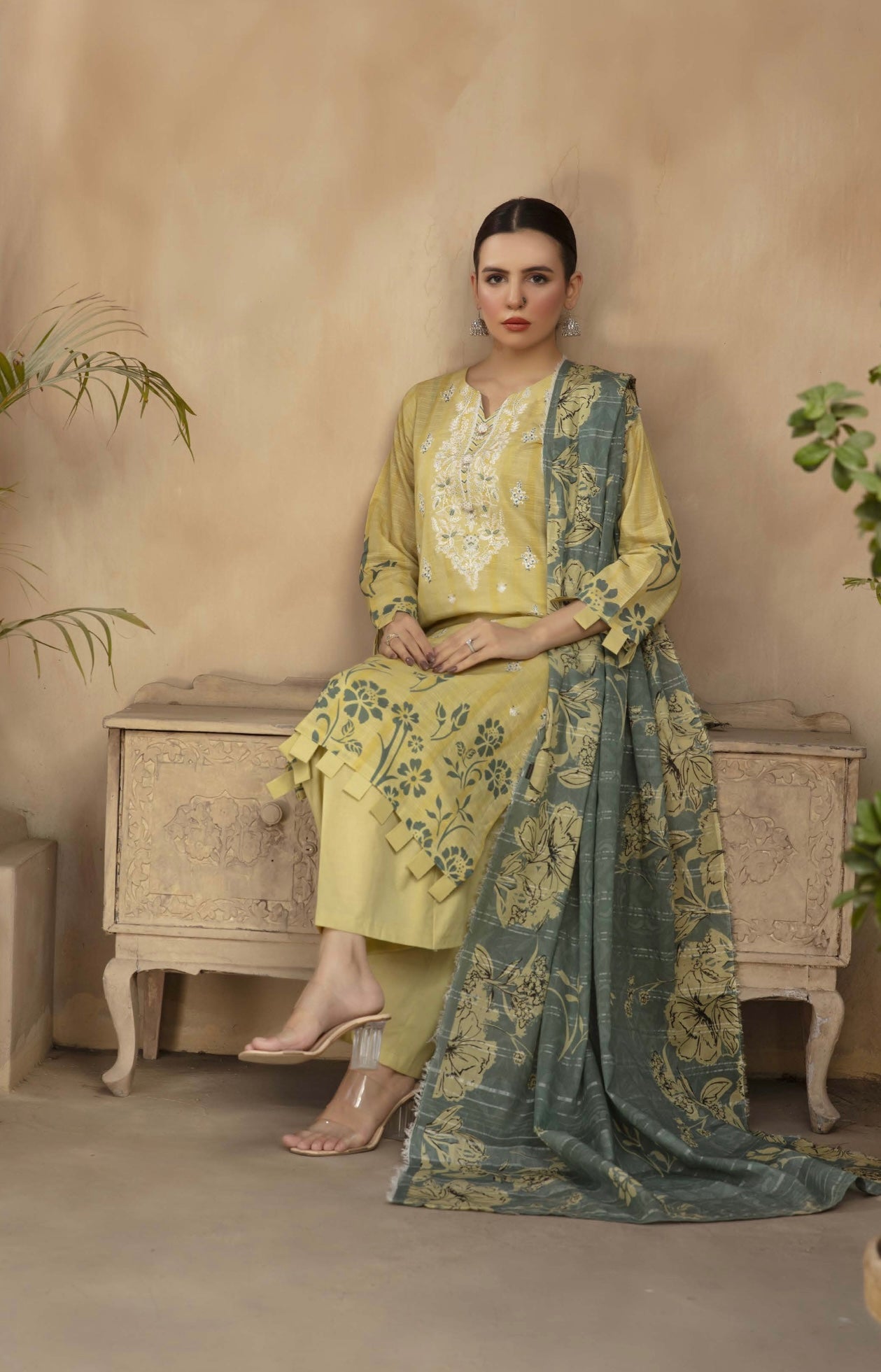 Embroidered Lawn 3pc