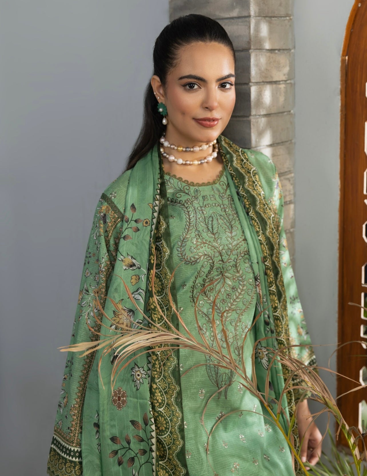 Embroidered Lawn 3pc