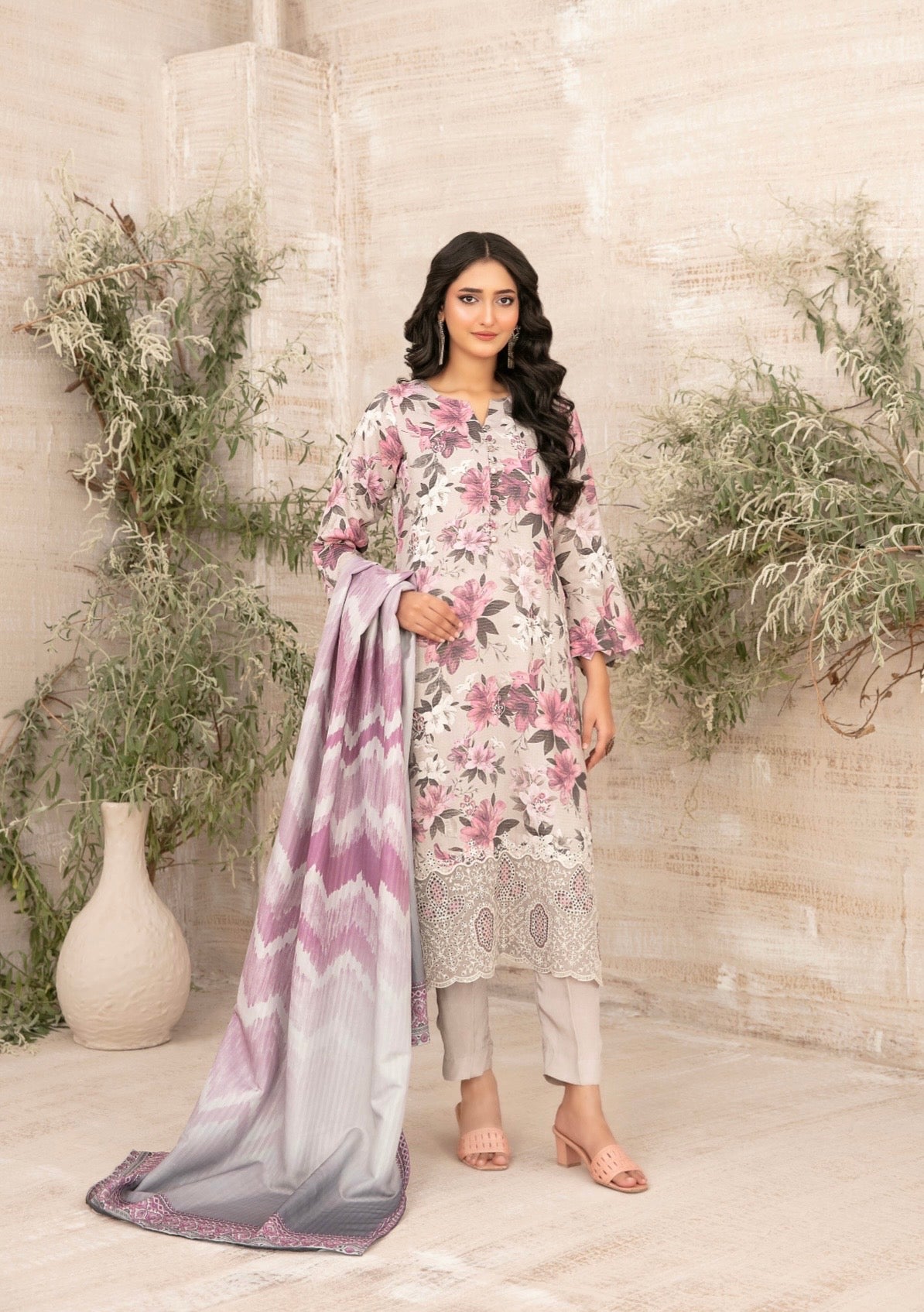 Luxury Zarri Chikankari Suit 3pc