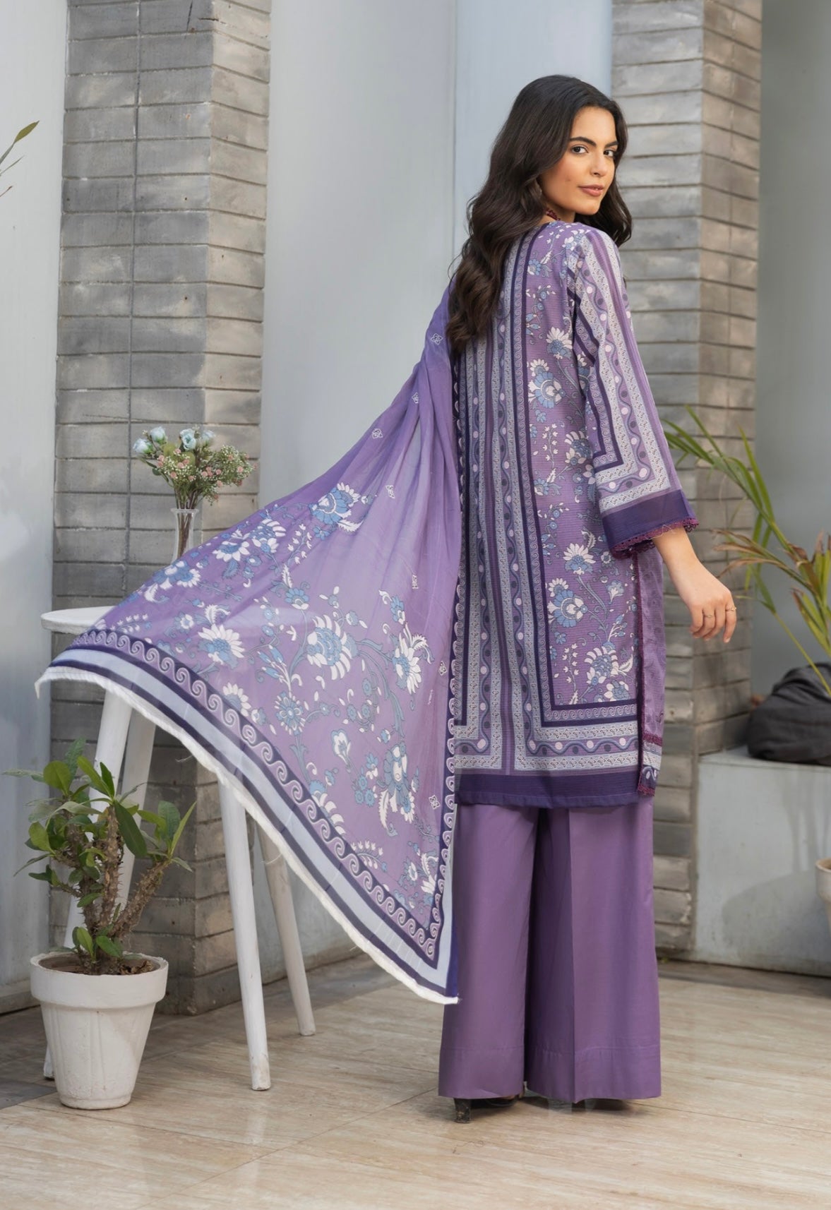 Embroidered Lawn 3pc