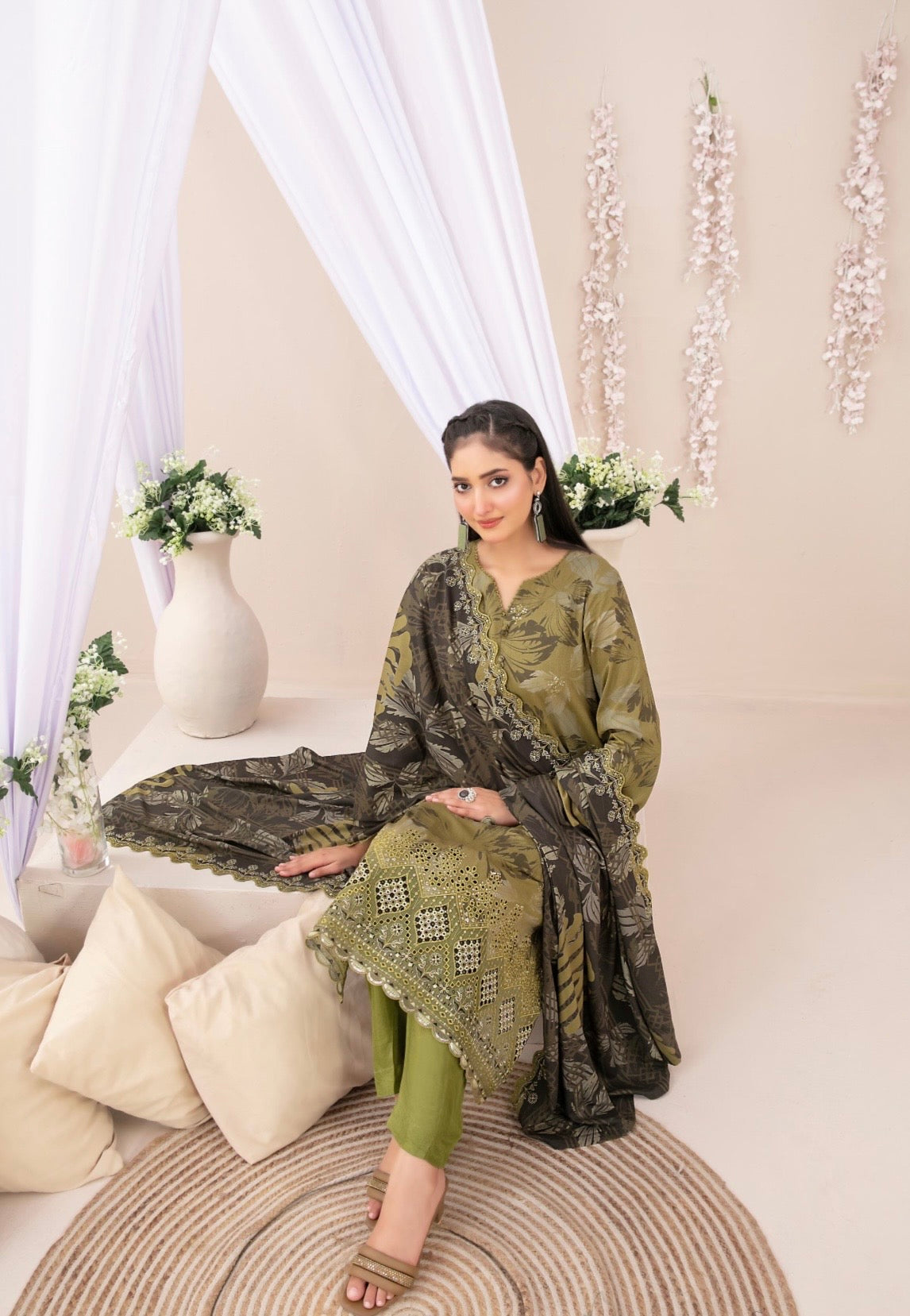 Embroidered Chikankari Suit 3pc