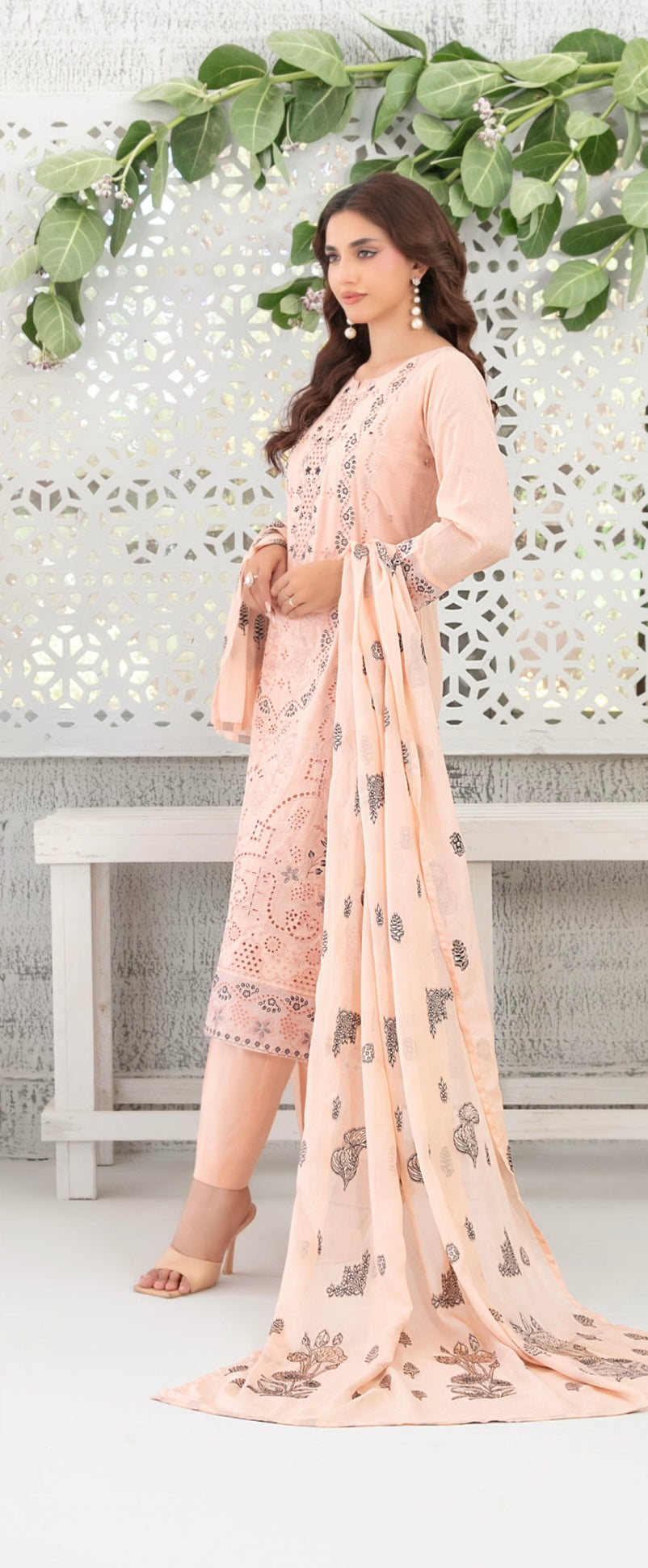 Embroidered Lawn 3pc