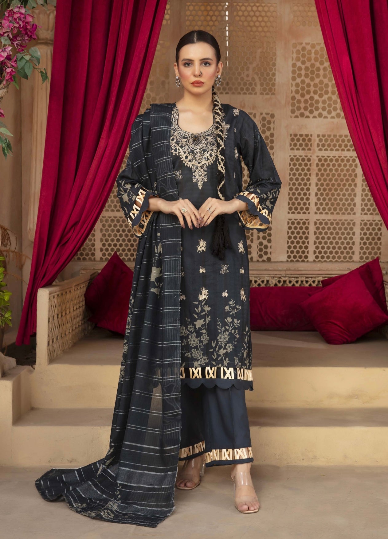 Embroidered Lawn 3pc