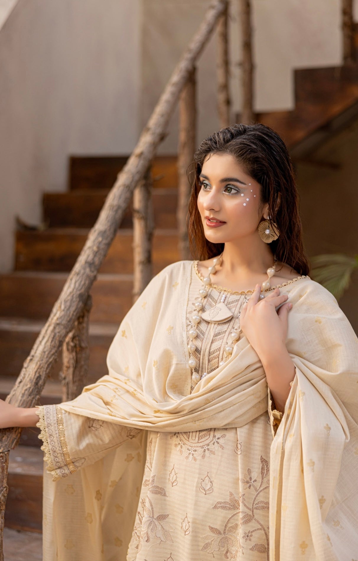Luxury Embroidered Lawn Suit