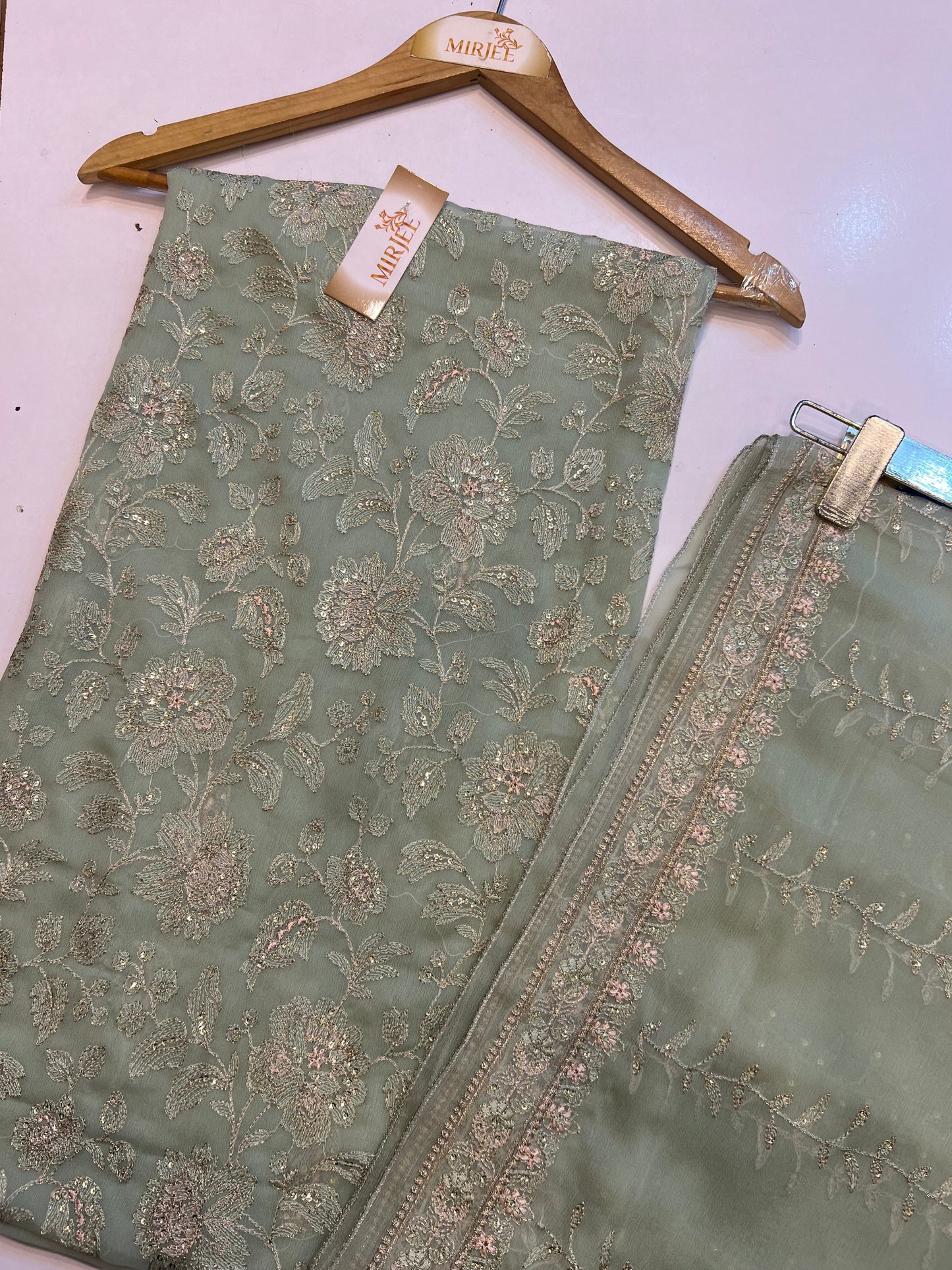 Bareeze Chiffion Suits