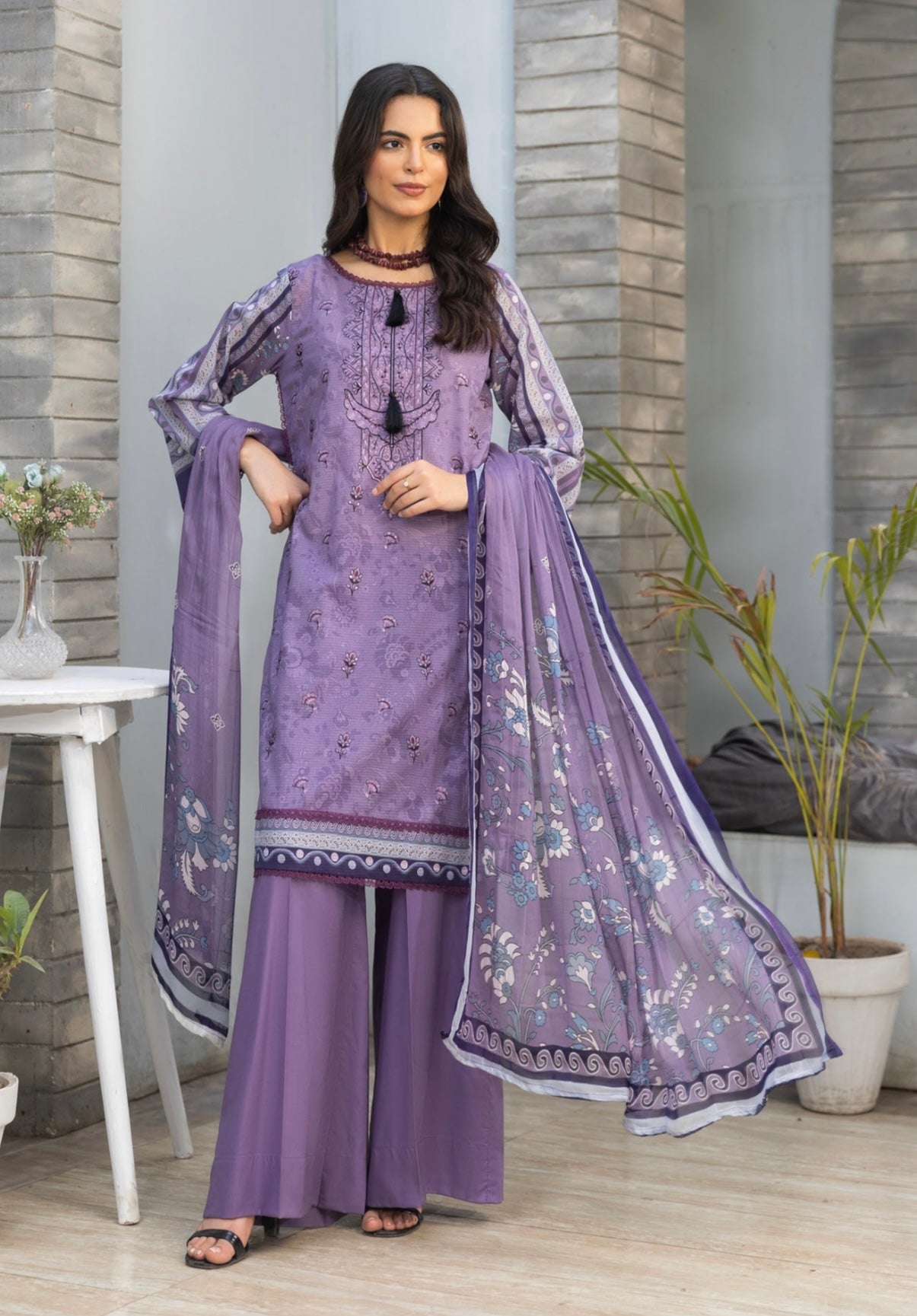 Embroidered Lawn 3pc