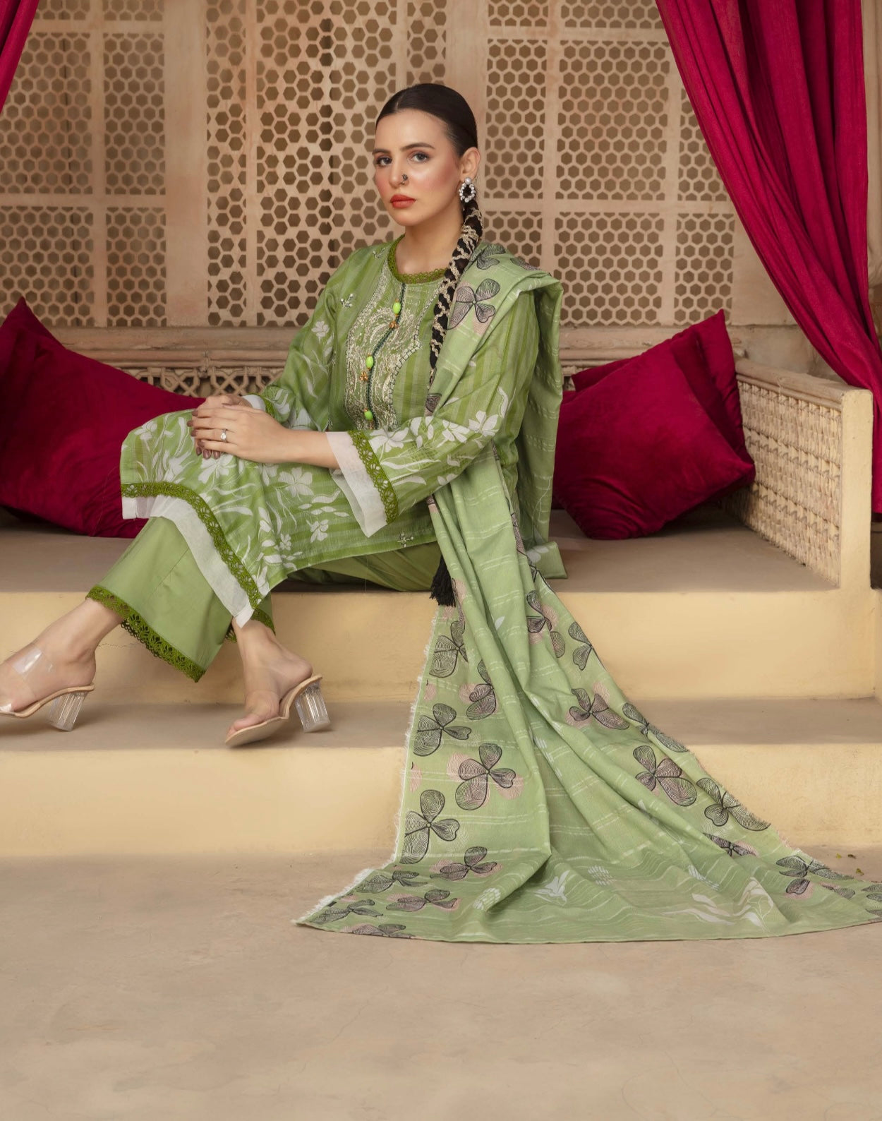 Embroidered Lawn 3pc