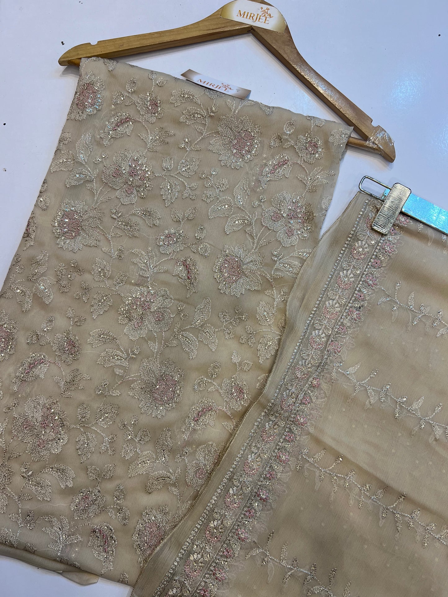 Bareeze Chiffion Suits