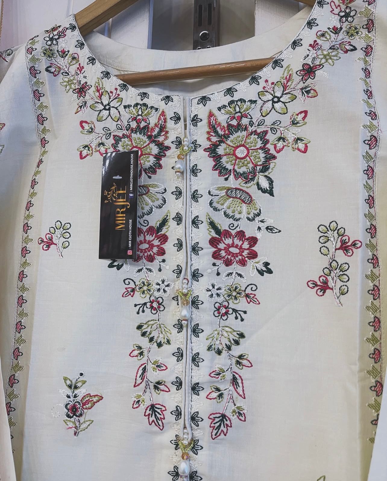 Luxury Embroidered 3pc Suit