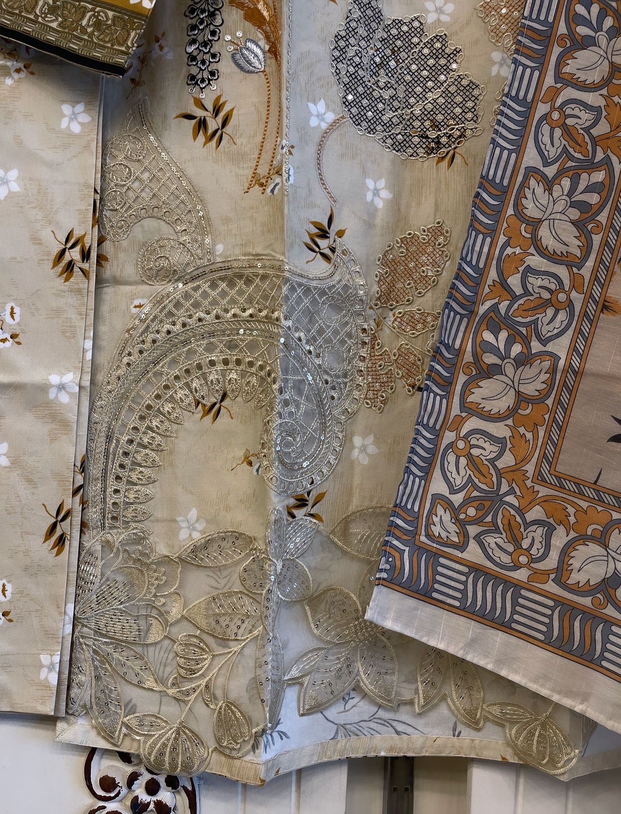 Luxury Embroidered 3pc Suit