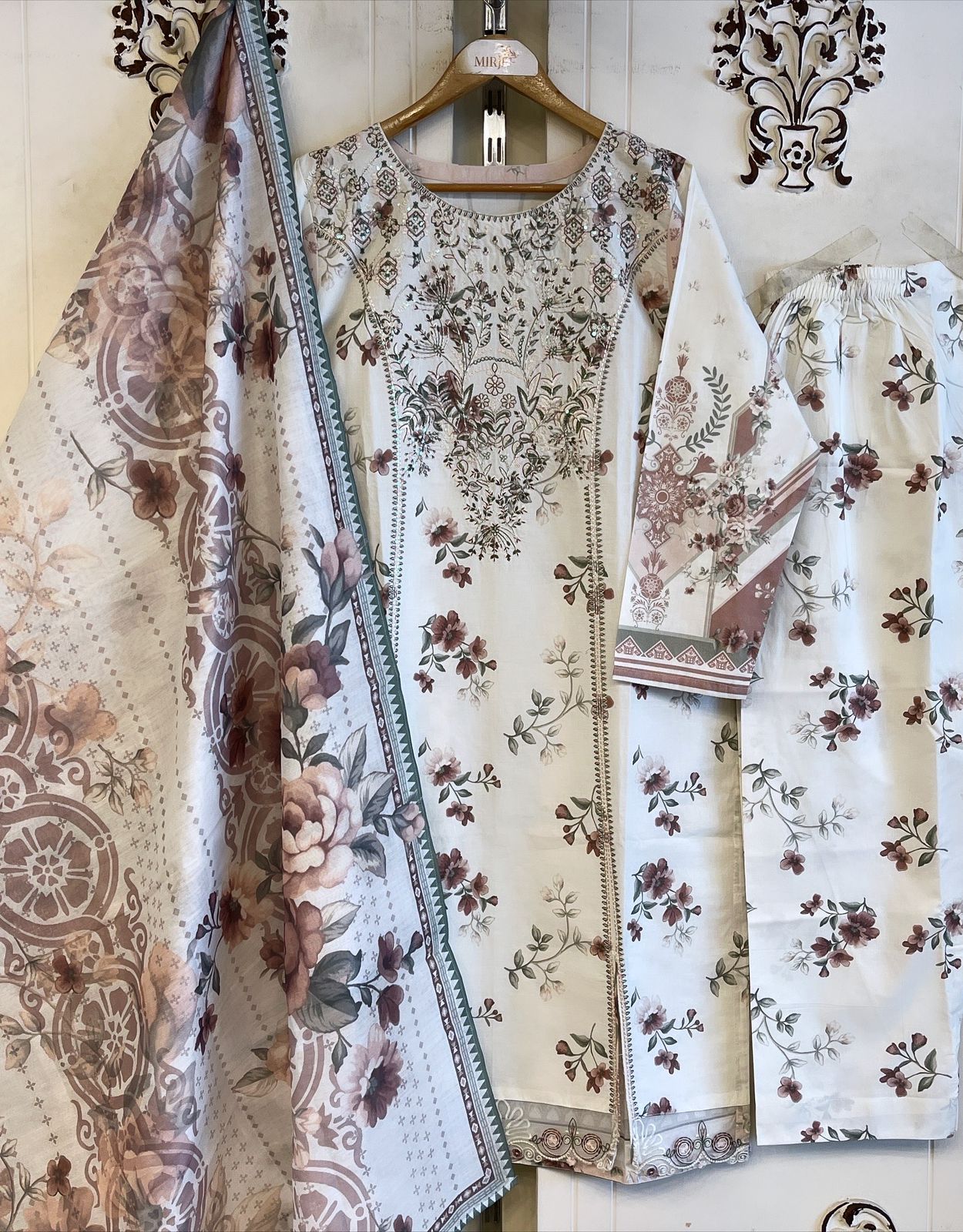 Open Cut Style 3pc Suit