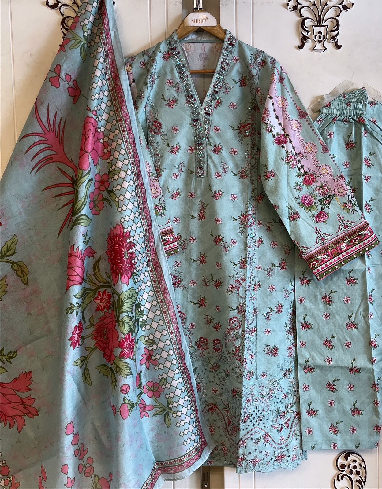 Luxury Embroidered 3pc Suit