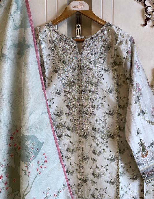 Luxury Embroidered 3pc Suit