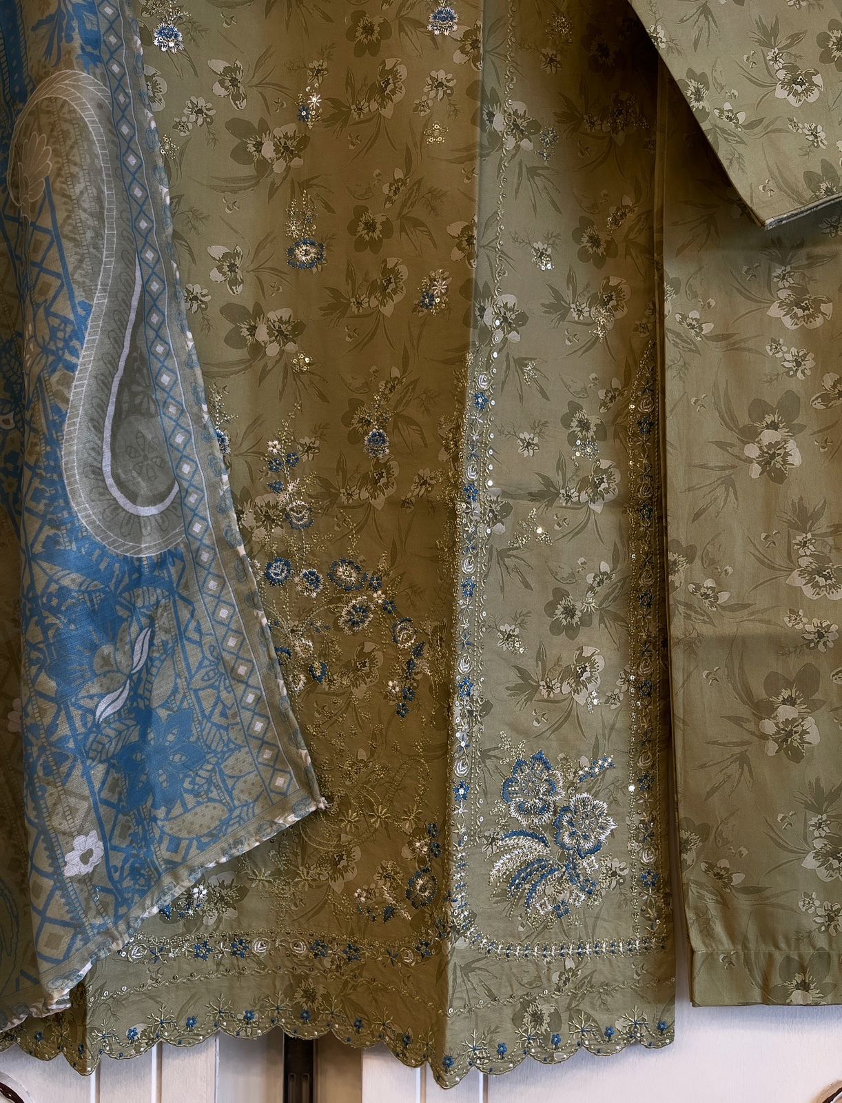 Luxury Embroidered 3pc Suit