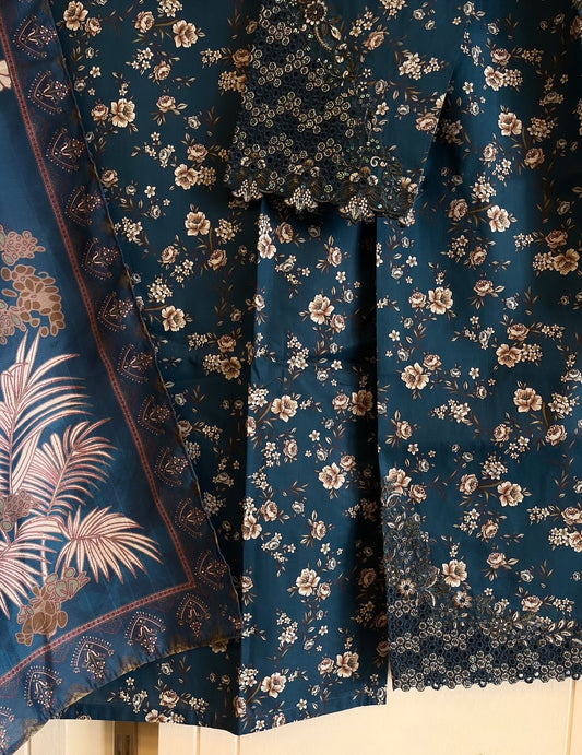 Luxury Embroidered 3pc Suit