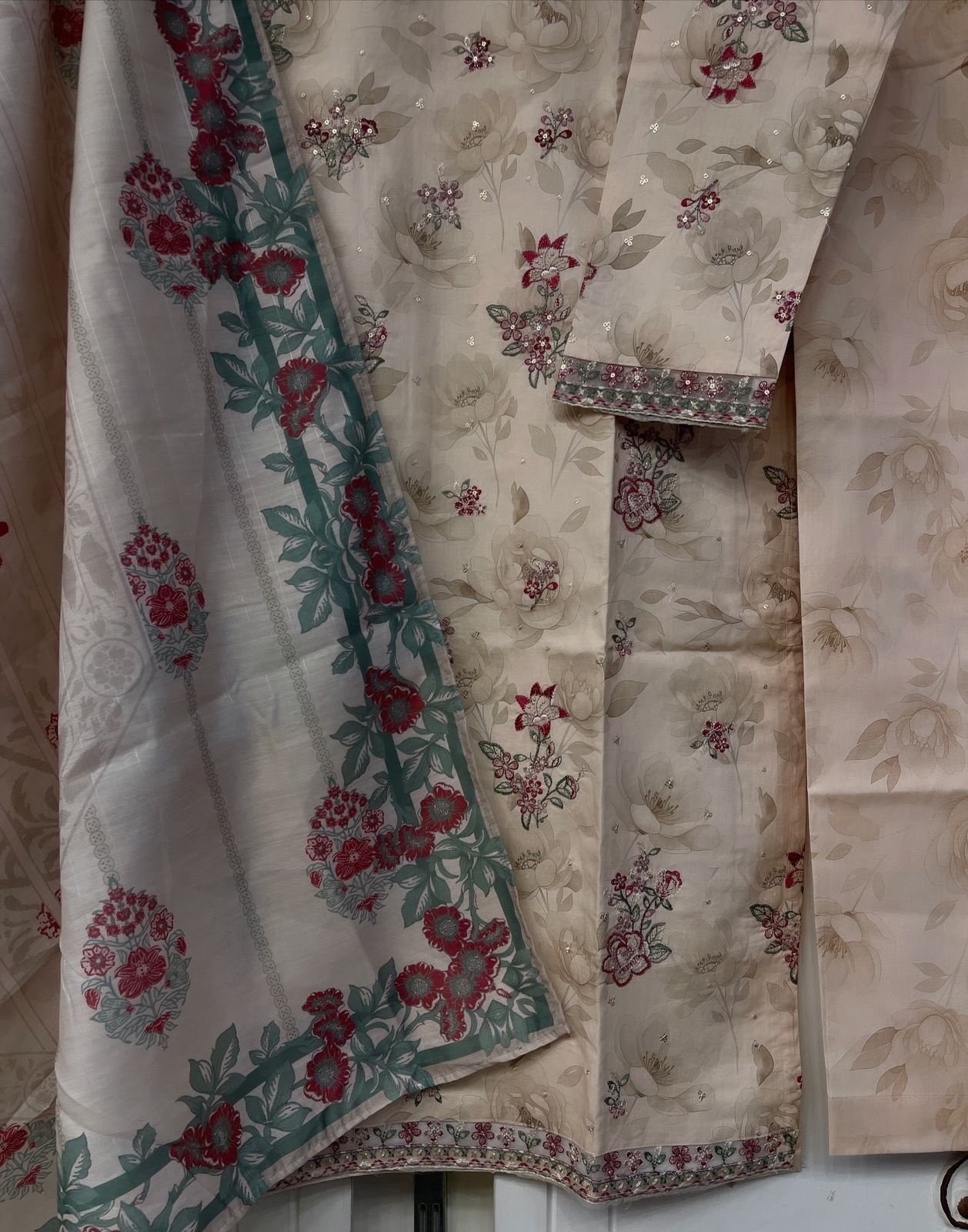 Luxury Embroidered 3pc Suit