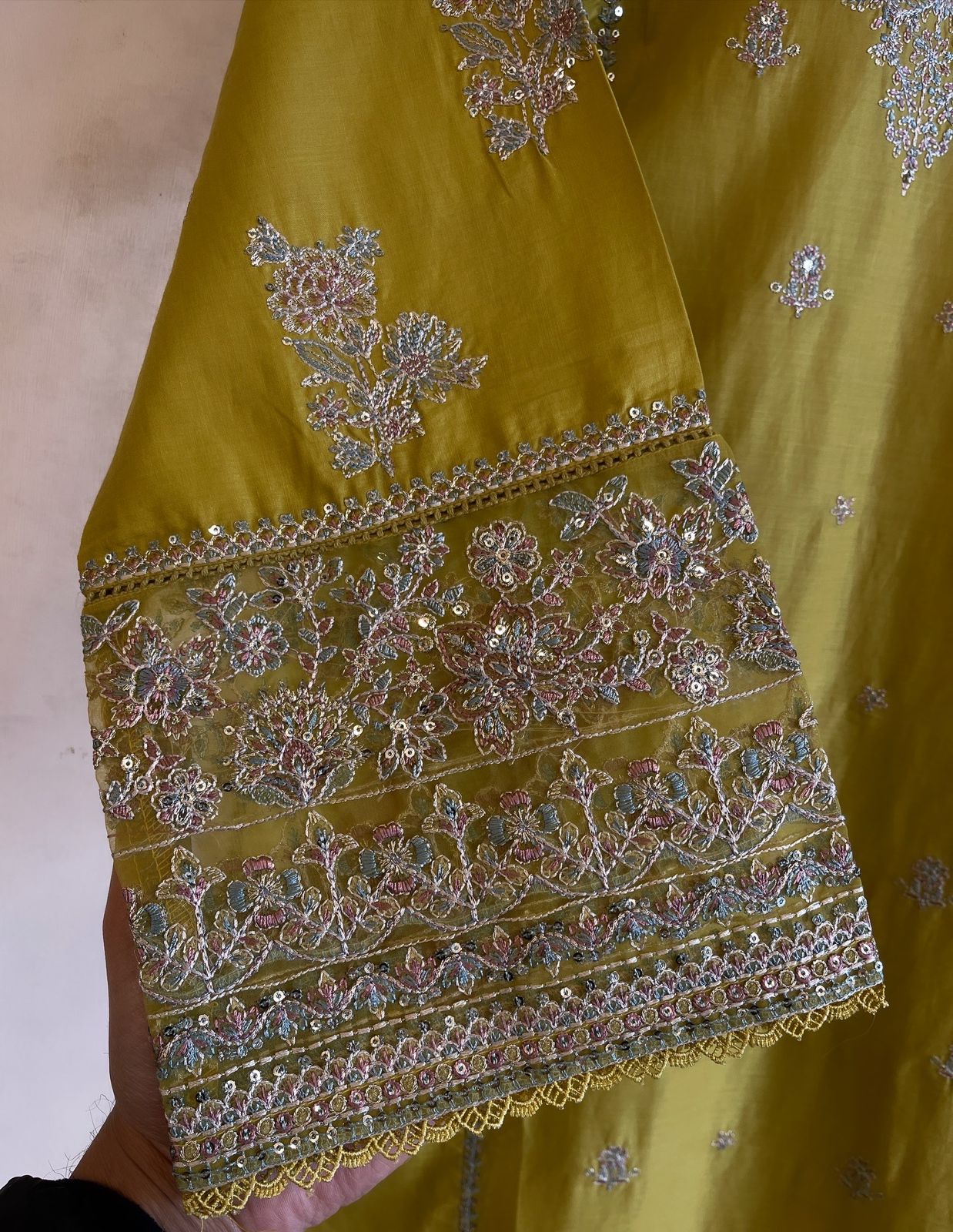 Embroidered 2Pc Suit