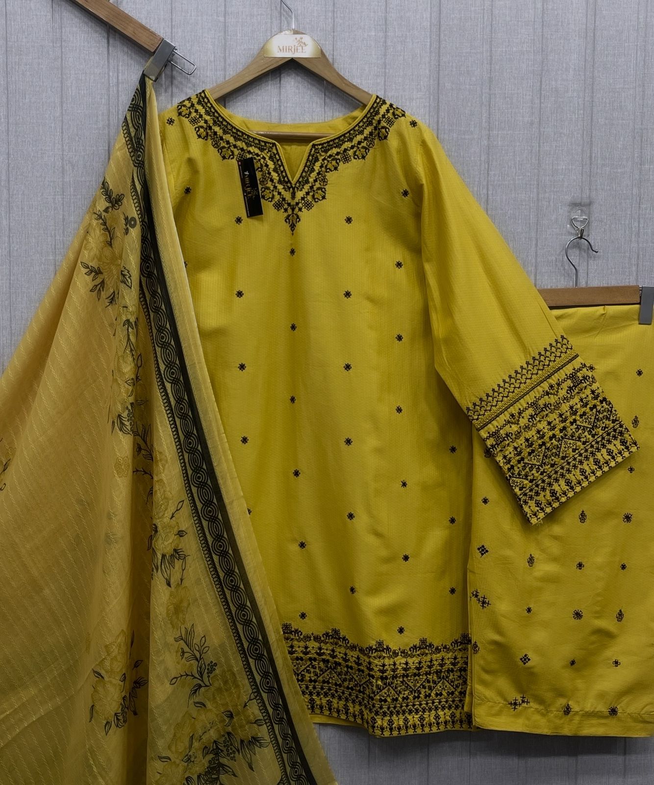 Luxury Embroidered 3Pc Suit