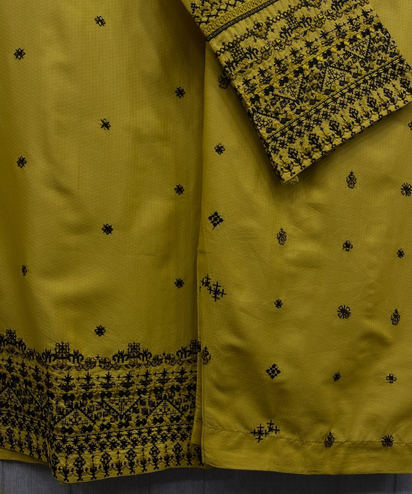 Luxury Embroidered 3Pc Suit