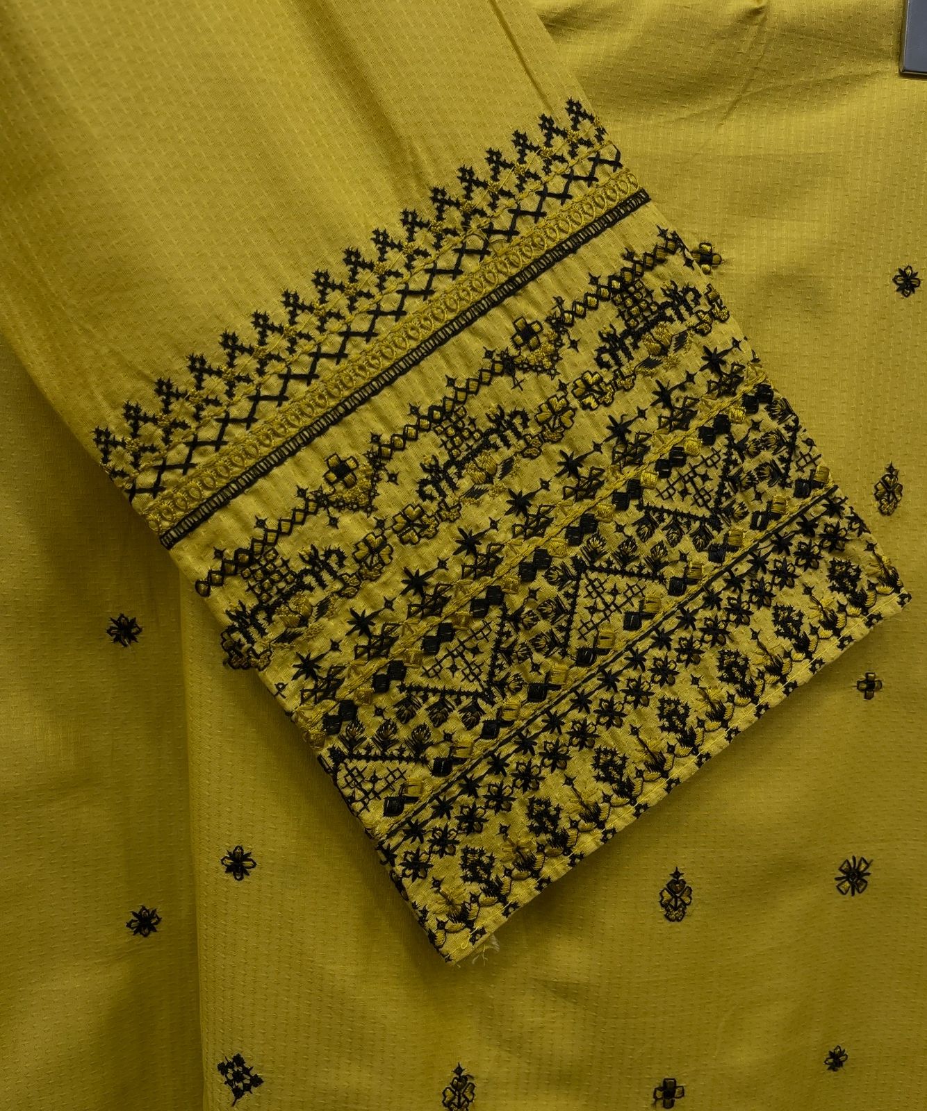 Luxury Embroidered 3Pc Suit
