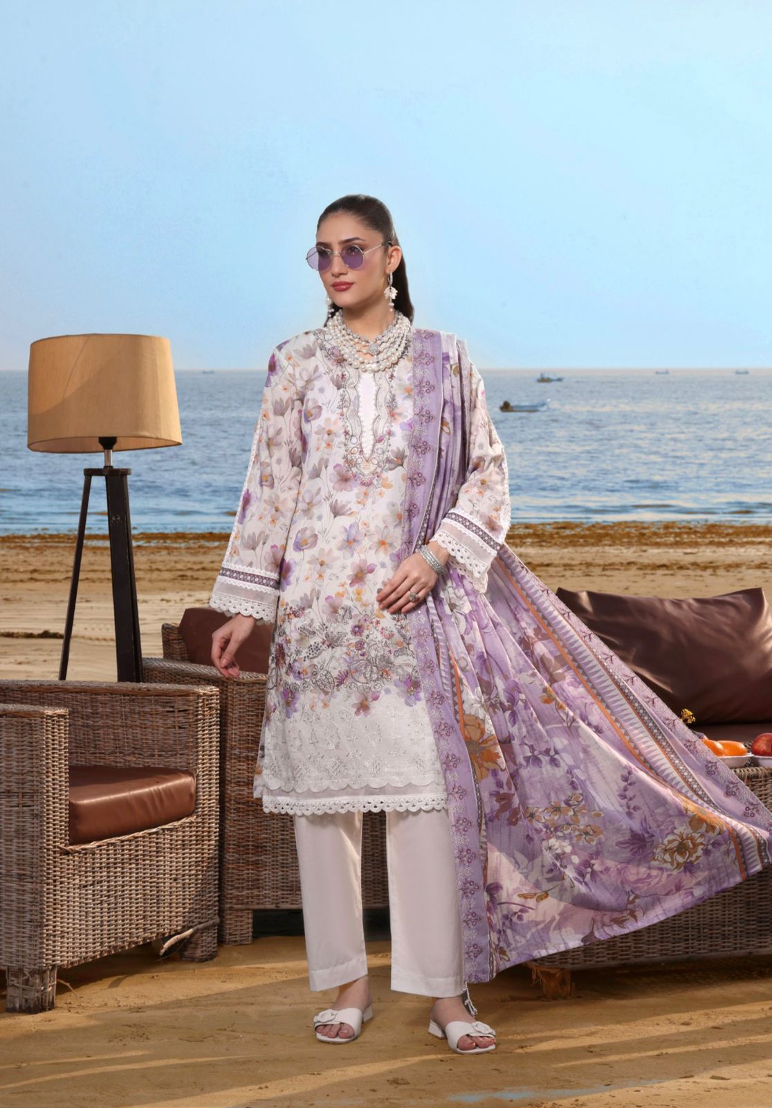 Embroidered Lawn 3Pc Suit