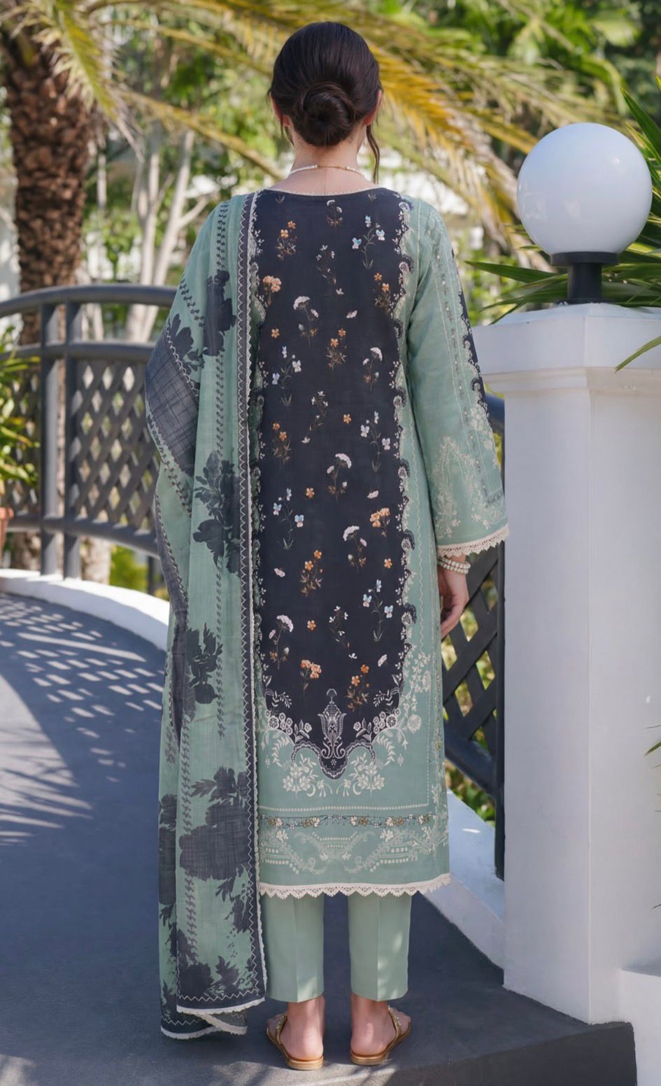 Luxury Printed Lawn 3Pc Suit