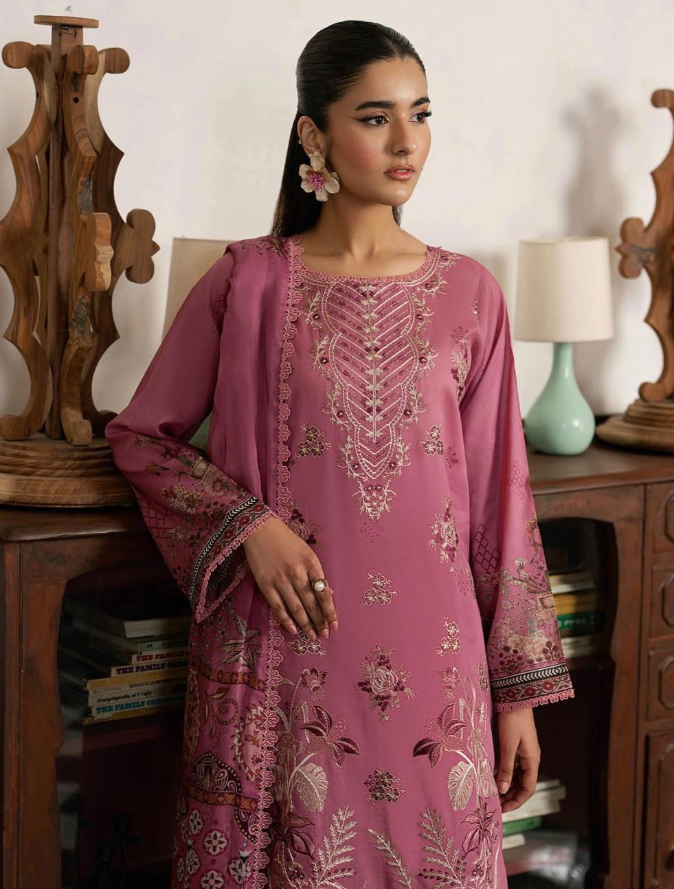 Luxury Embroidered Lawn 3Pc Suit
