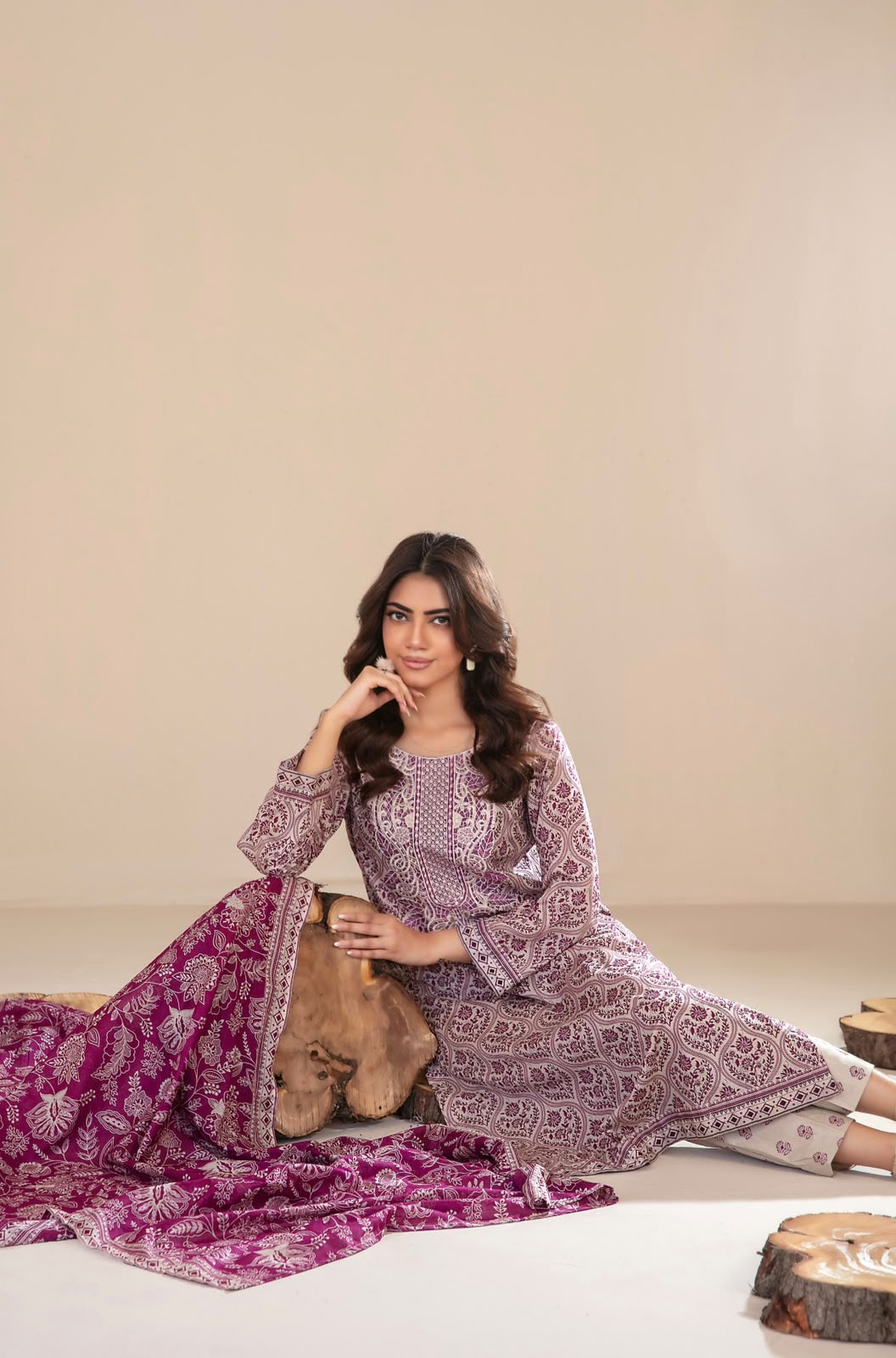 Embroidered Lawn 3pc Suit