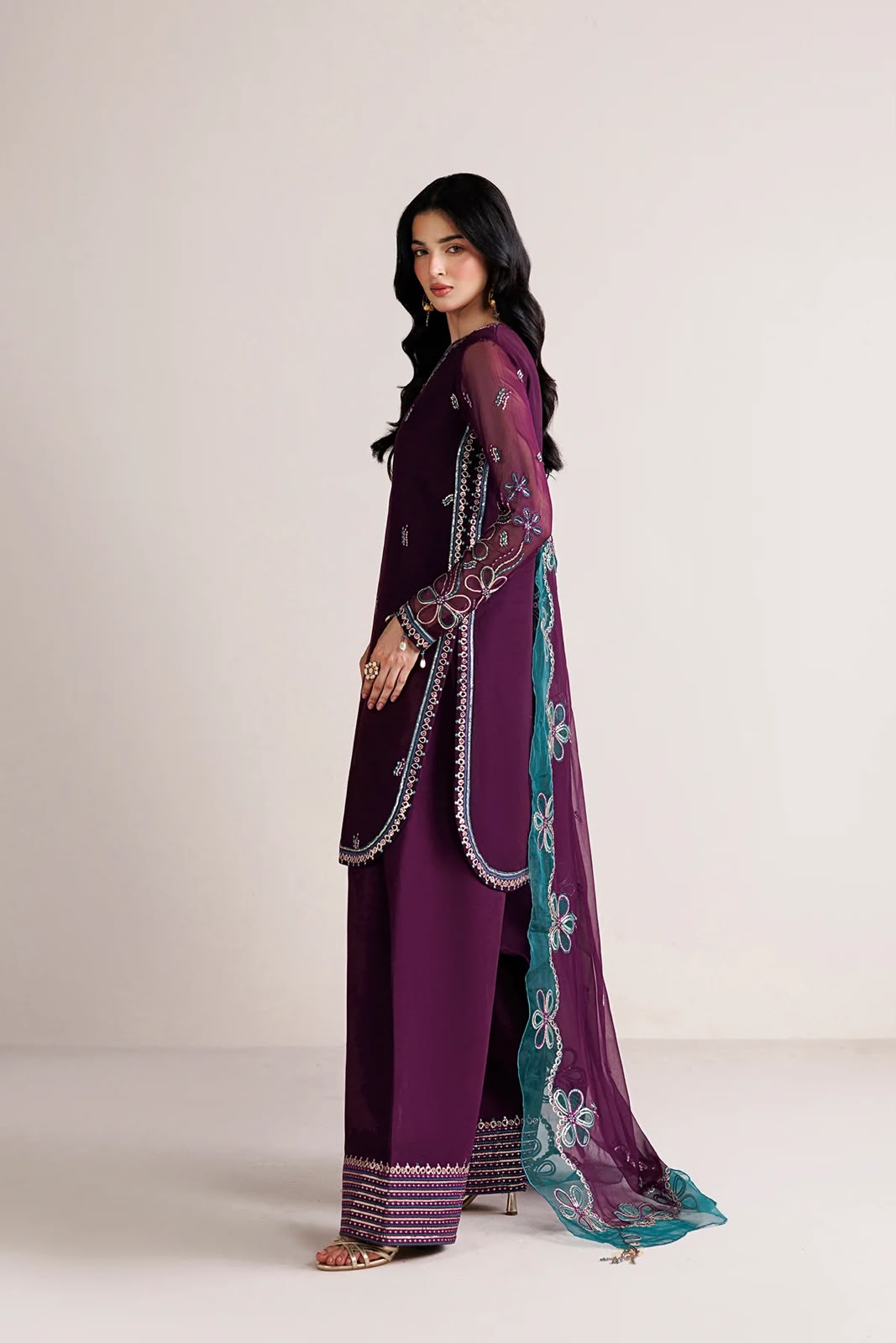 PLUM ADORE